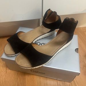 Size 10 Gabor Sandals